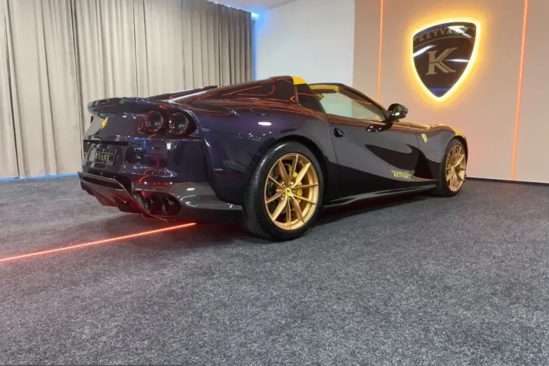 Ferrari 812 din 2023 cu 1.400 km - oferta FER241121 - foto 7