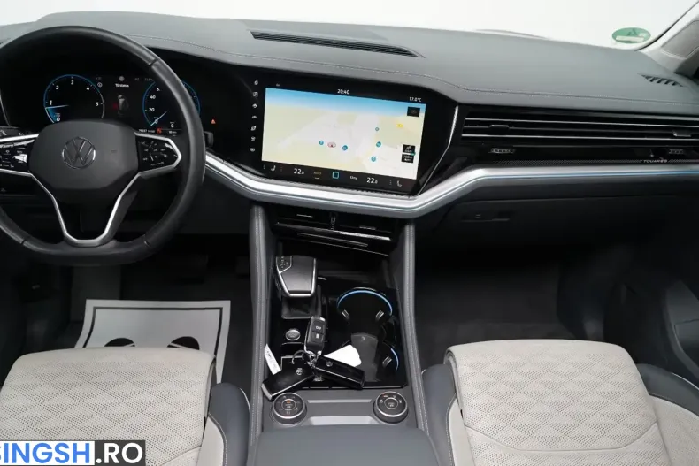 Volkswagen Touareg din 2023 cu 79.900 km - oferta VOL241152 - foto 12