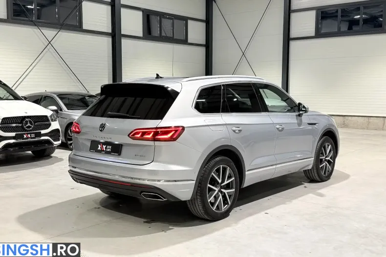 Volkswagen Touareg din 2021 cu 87.666 km - oferta VOL241169 - foto 4
