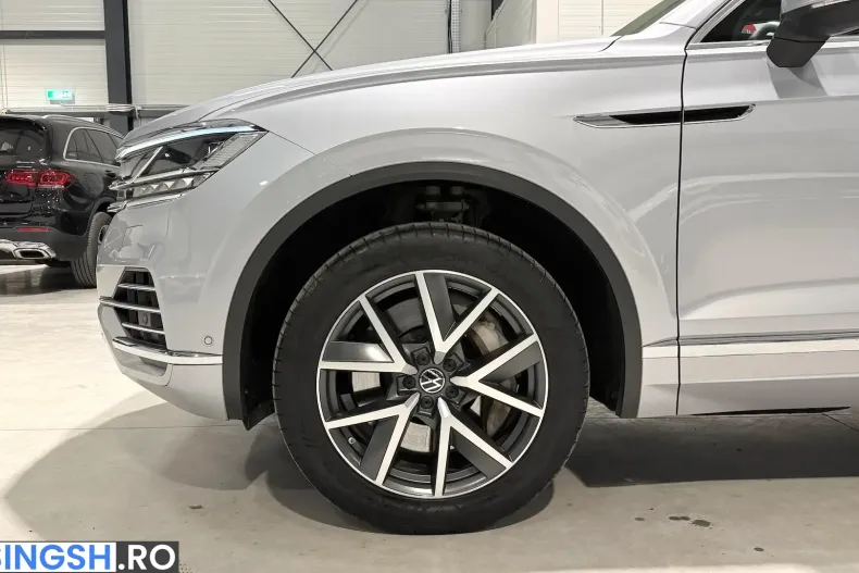 Volkswagen Touareg din 2021 cu 87.666 km - oferta VOL241169 - foto 18