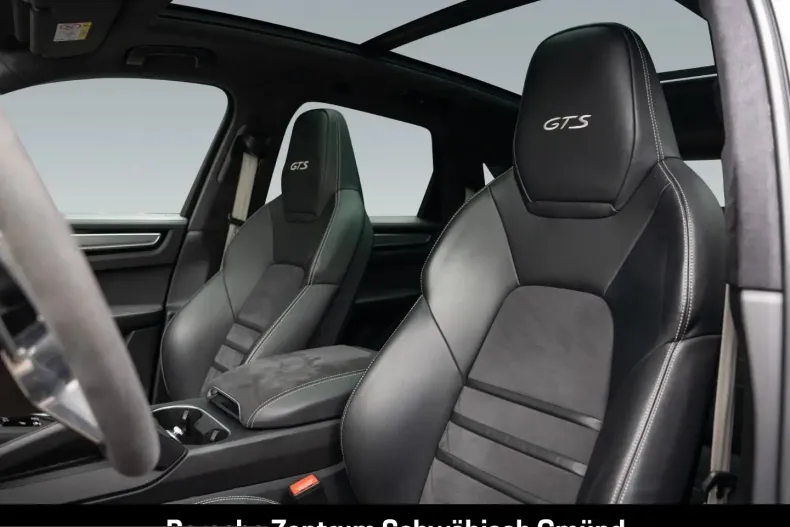 Porsche Cayenne din 2023 cu 44.500 km - oferta POR241177 - foto 4