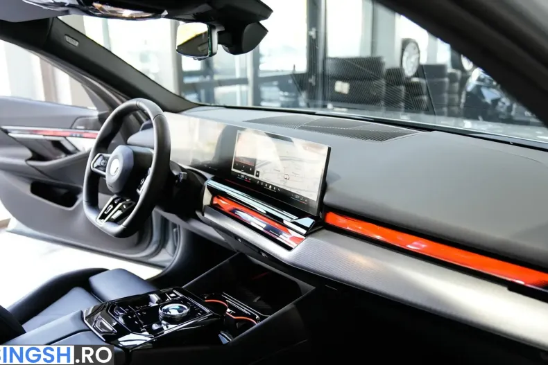 BMW 520 (Seria 5) din 2025 cu 8.416 km - oferta BMW241186 - foto 14