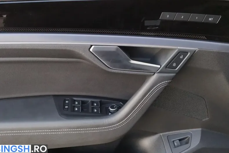 Volkswagen Touareg din 2025 cu 13.000 km - oferta VOL241203 - foto 13