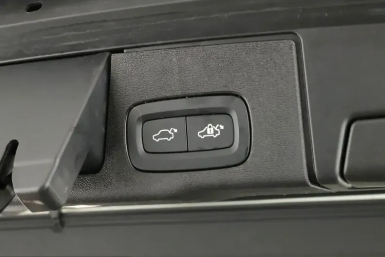 Volvo XC60 din 2023 cu 54.950 km - oferta VOL241272 - foto 10