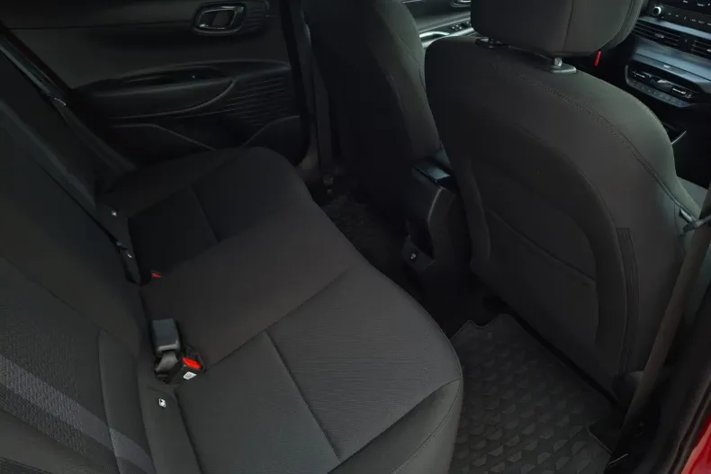 Hyundai i20 din 2024 cu 42.839 km - oferta HYU241279 - foto 12