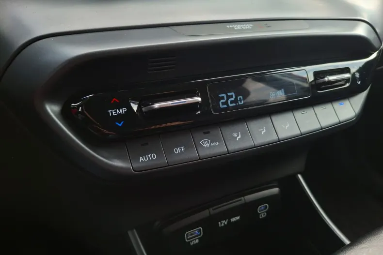 Hyundai i20 din 2024 cu 42.839 km - oferta HYU241279 - foto 28