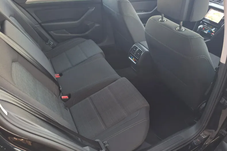 Volkswagen Passat din 2022 cu 114.472 km - oferta VOL241280 - foto 12