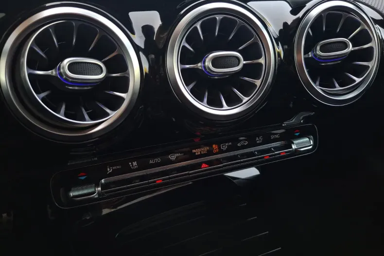 Mercedes-Benz CLA 180 (Clasa CLA) din 2020 cu 106.064 km - oferta MER241281 - foto 35