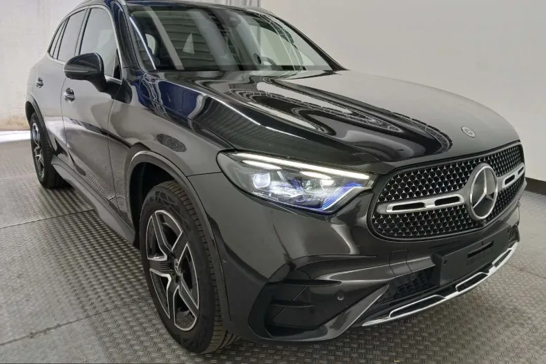 Mercedes-Benz GLC 300 (Clasa GLC) din 2023 cu 107.100 km - oferta MER241297 - foto 1