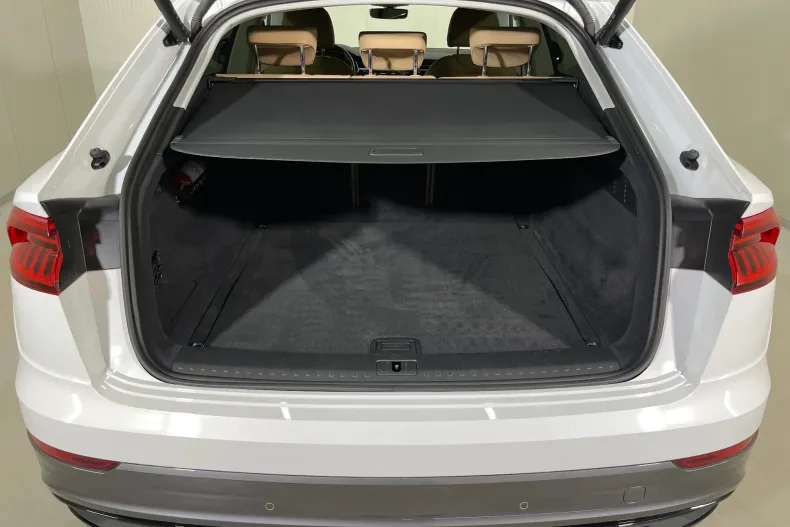 Audi Q8 din 2022 cu 54.695 km - oferta AUD241303 - foto 13