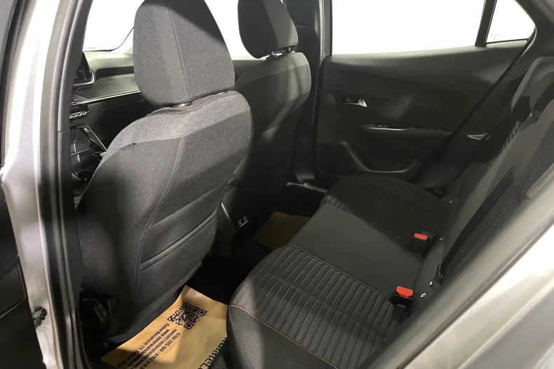 Peugeot 2008 din 2022 cu 117.448 km - oferta PEU241306 - foto 11