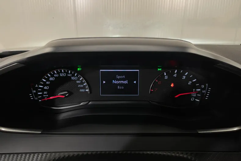 Peugeot 2008 din 2022 cu 117.448 km - oferta PEU241306 - foto 27