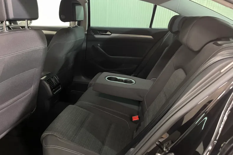 Volkswagen Passat din 2021 cu 109.000 km - oferta VOL241308 - foto 11