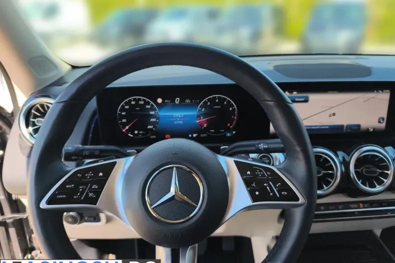 Mercedes-Benz GLB 200 (Clasa GLB) din 2024 cu 17.774 km - oferta MER241318 - foto 10