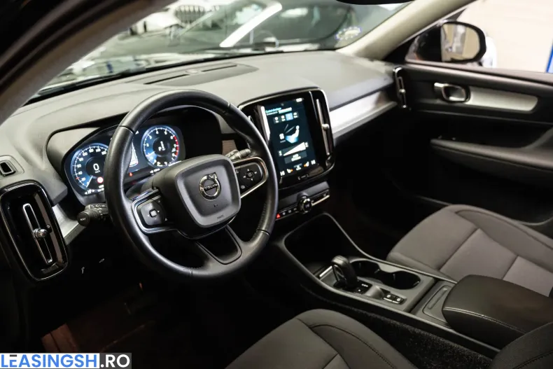 Volvo XC40 din 2020 cu 123.496 km - oferta VOL241329 - foto 6