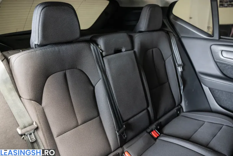 Volvo XC40 din 2020 cu 123.496 km - oferta VOL241329 - foto 7