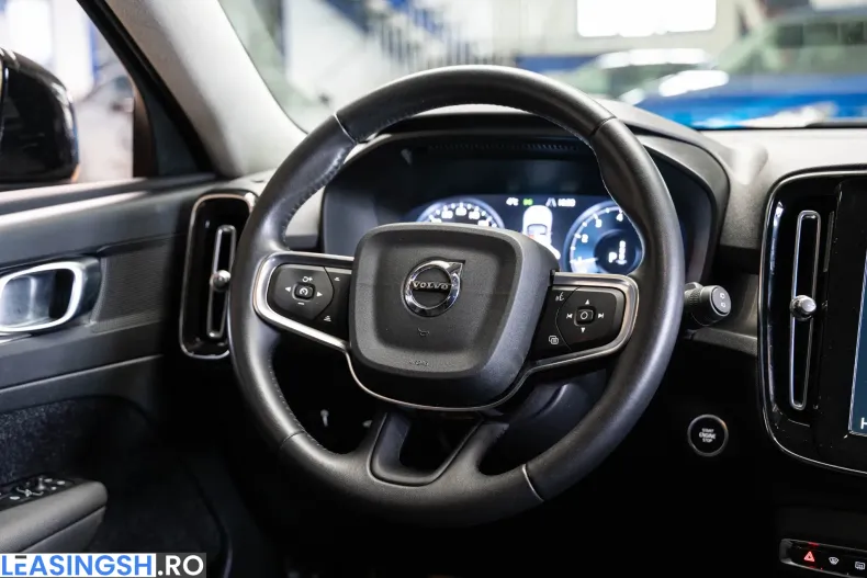 Volvo XC40 din 2020 cu 123.496 km - oferta VOL241329 - foto 15