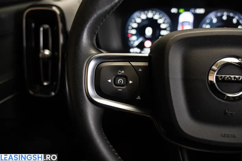 Volvo XC40 din 2020 cu 123.496 km - oferta VOL241329 - foto 22