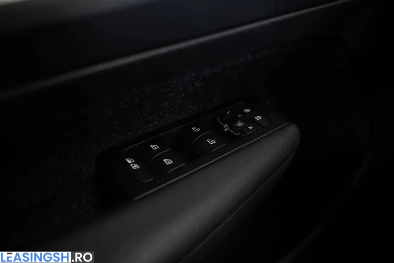 Volvo XC40 din 2020 cu 123.496 km - oferta VOL241329 - foto 24