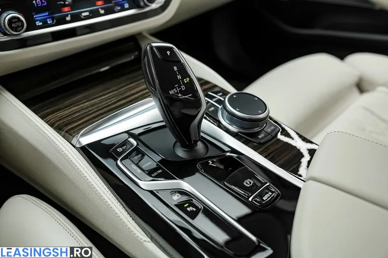 BMW 545e (Seria 5) din 2021 cu 125.000 km - oferta BMW241342 - foto 33