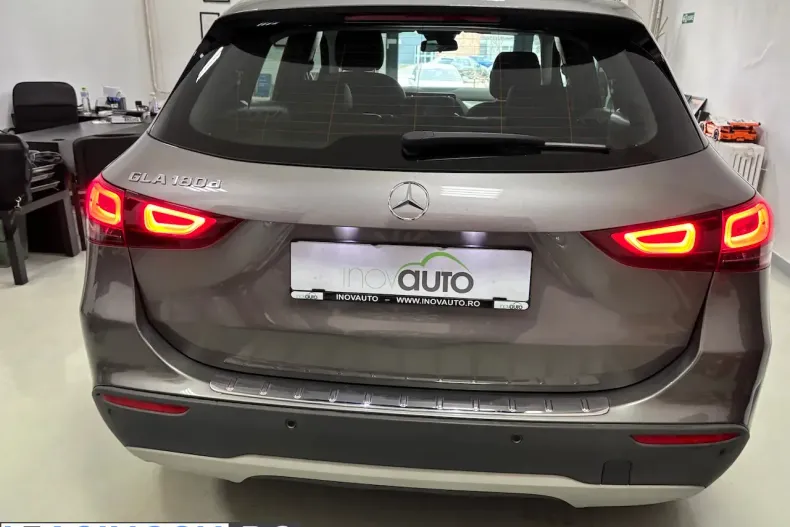 Mercedes-Benz GLA 180 (Clasa GLA) din 2023 cu 51.000 km - oferta MER241343 - foto 6