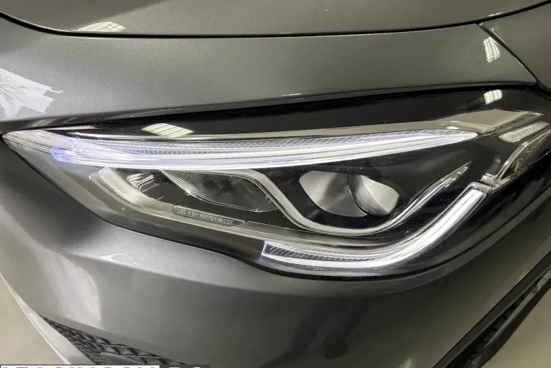 Mercedes-Benz GLA 180 (Clasa GLA) din 2023 cu 51.000 km - oferta MER241343 - foto 8
