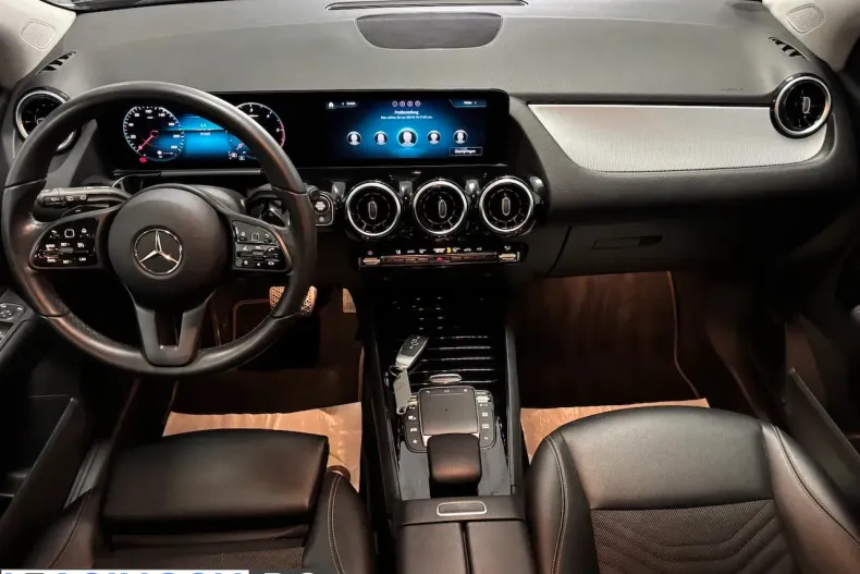 Mercedes-Benz GLA 180 (Clasa GLA) din 2023 cu 51.000 km - oferta MER241343 - foto 21