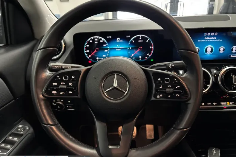 Mercedes-Benz GLA 180 (Clasa GLA) din 2023 cu 51.000 km - oferta MER241343 - foto 22
