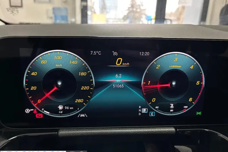 Mercedes-Benz GLA 180 (Clasa GLA) din 2023 cu 51.000 km - oferta MER241343 - foto 24