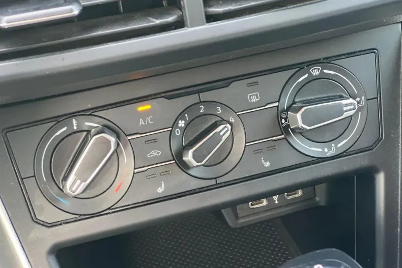 Volkswagen Polo din 2023 cu 99.000 km - oferta VOL241353 - foto 16