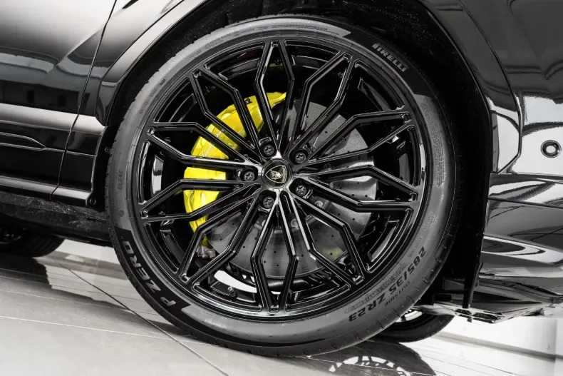 Lamborghini Urus din 2026 cu 10 km - oferta LAM241354 - foto 2