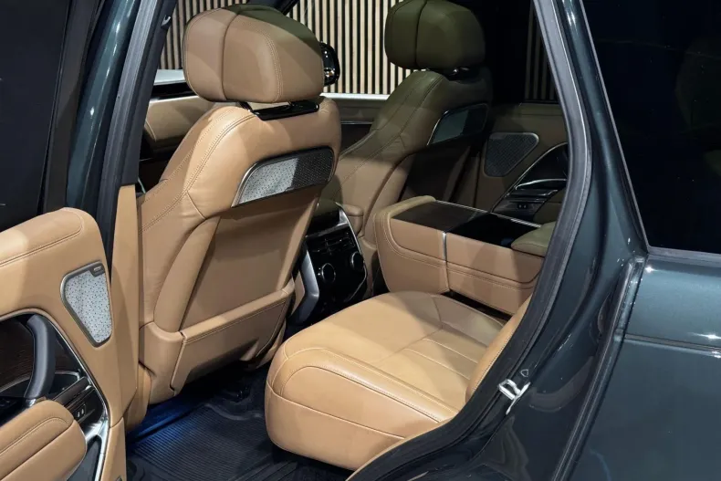 Land Rover Range Rover din 2022 cu 93.345 km - oferta LAN241367 - foto 16