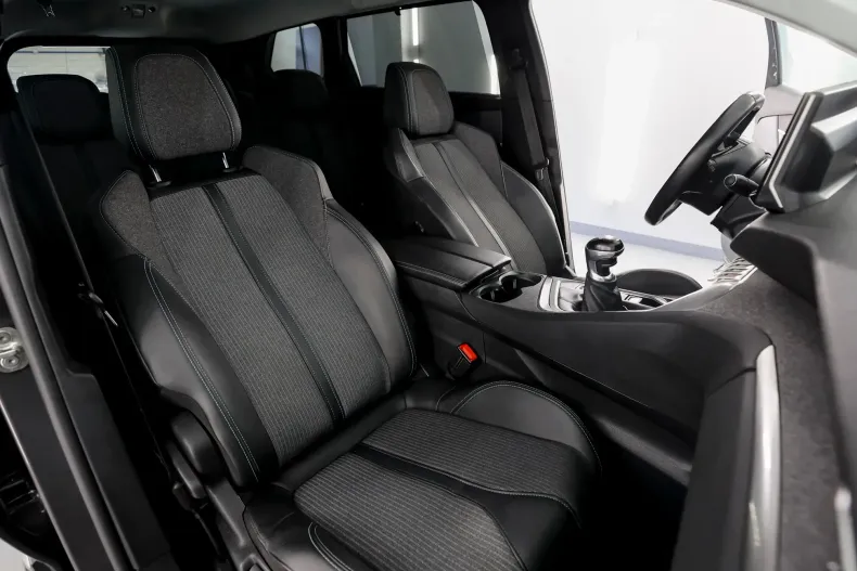 Peugeot 5008 din 2021 cu 95.161 km - oferta PEU241372 - foto 6