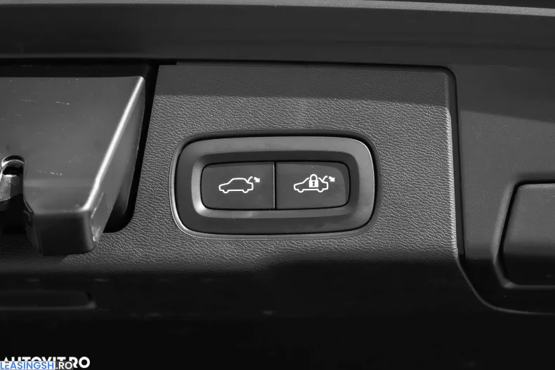 Volvo XC60 din 2021 cu 152.189 km - oferta VOL241378 - foto 25