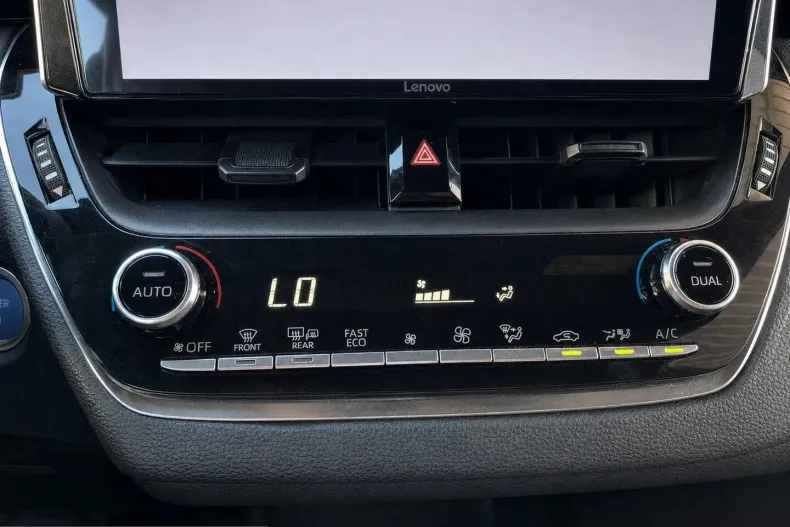 Toyota Corolla din 2020 cu 69.858 km - oferta TOY241379 - foto 13