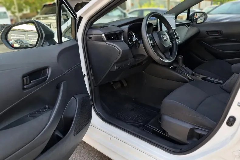 Toyota Corolla din 2020 cu 69.858 km - oferta TOY241379 - foto 18