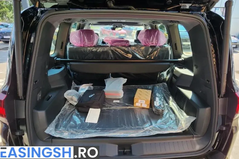 Toyota Land Cruiser 300 din 2026 cu 10 km - oferta TOY241384 - foto 14