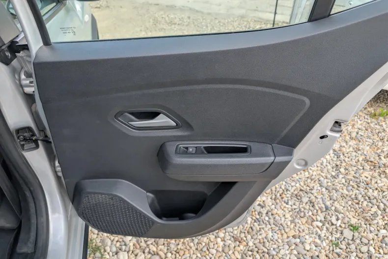 Dacia Sandero Stepway din 2023 cu 71.429 km - oferta DAC241386 - foto 15