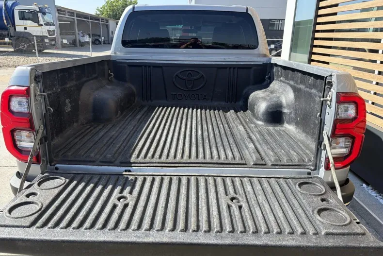 Toyota Hilux din 2020 cu 145.990 km - oferta TOY241393 - foto 9