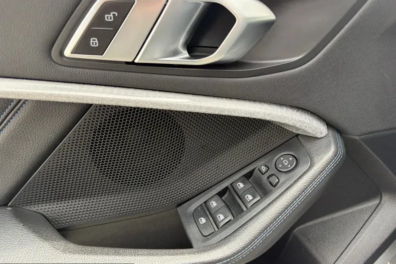 BMW 118d (Seria 1) din 2022 cu 88.650 km - oferta BMW241395 - foto 13