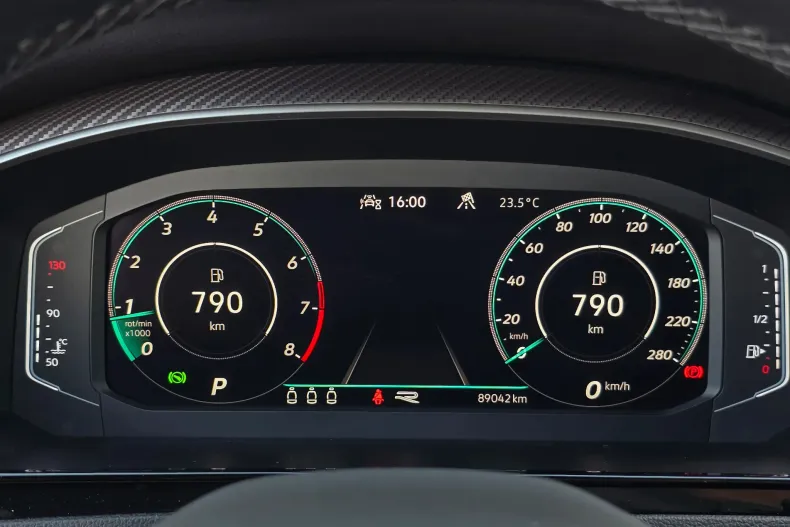 Volkswagen Arteon din 2023 cu 89.042 km - oferta VOL241397 - foto 15