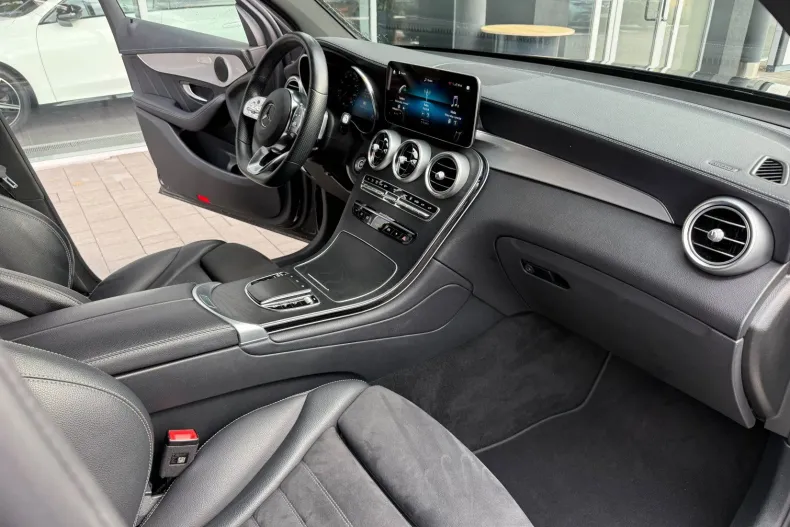 Mercedes-Benz GLC 300 (Clasa GLC) din 2022 cu 127.000 km - oferta MER241408 - foto 8