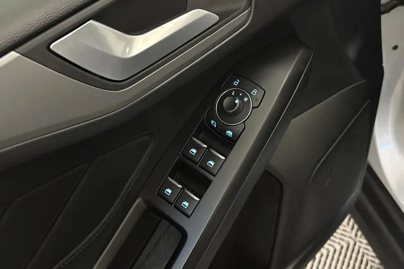 Ford Focus din 2022 cu 54.081 km - oferta FOR241438 - foto 14