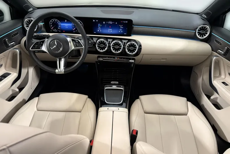 Mercedes-Benz A 200 (Clasa A) din 2023 cu 12.740 km - oferta MER241450 - foto 9