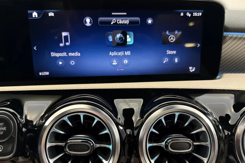 Mercedes-Benz A 200 (Clasa A) din 2023 cu 12.740 km - oferta MER241450 - foto 18