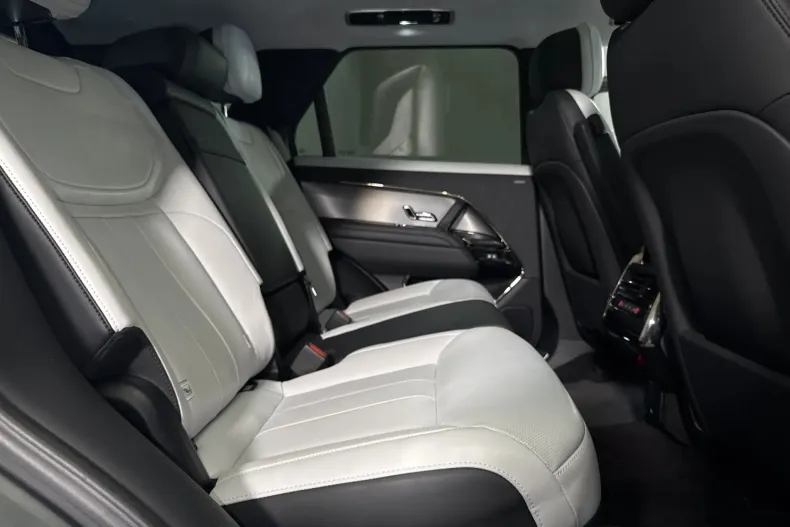 Land Rover Range Rover Sport din 2024 cu 85.737 km - oferta LAN241451 - foto 12