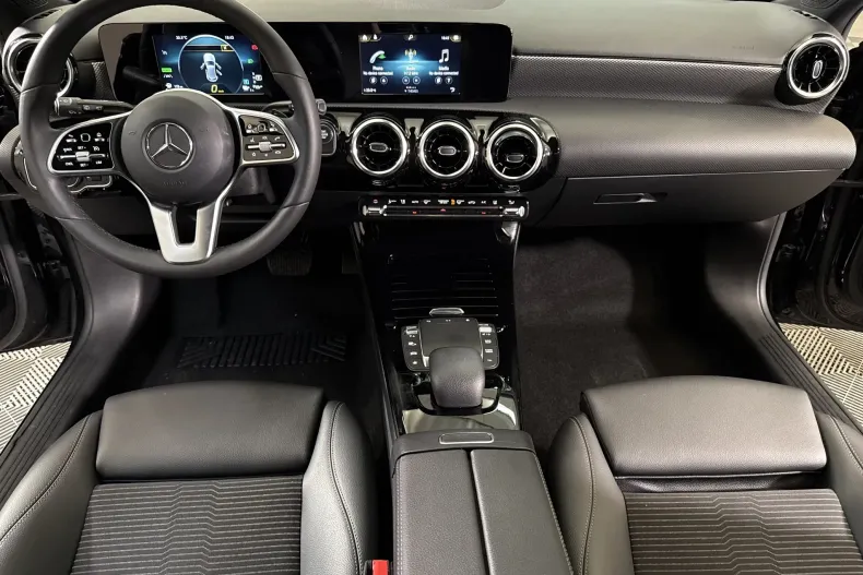 Mercedes-Benz A 250 (Clasa A) din 2021 cu 85.256 km - oferta MER241453 - foto 9