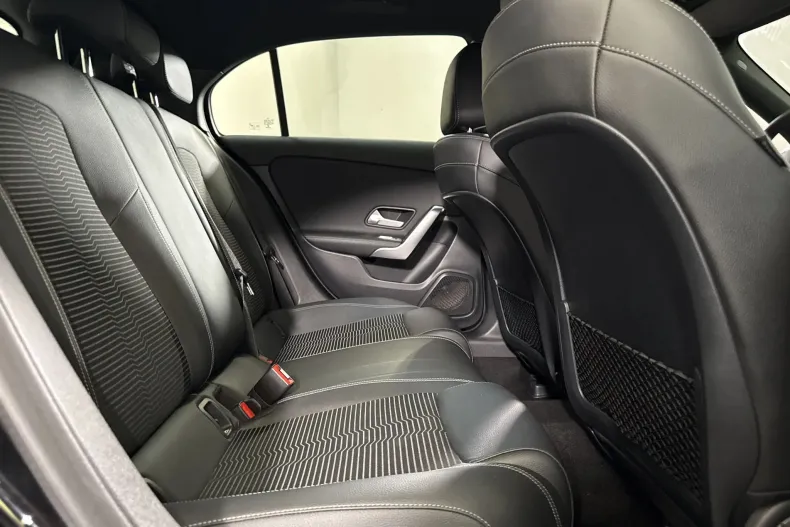 Mercedes-Benz A 250 (Clasa A) din 2021 cu 85.256 km - oferta MER241453 - foto 12