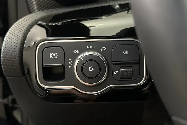 Mercedes-Benz A 250 (Clasa A) din 2021 cu 85.256 km - oferta MER241453 - foto 14