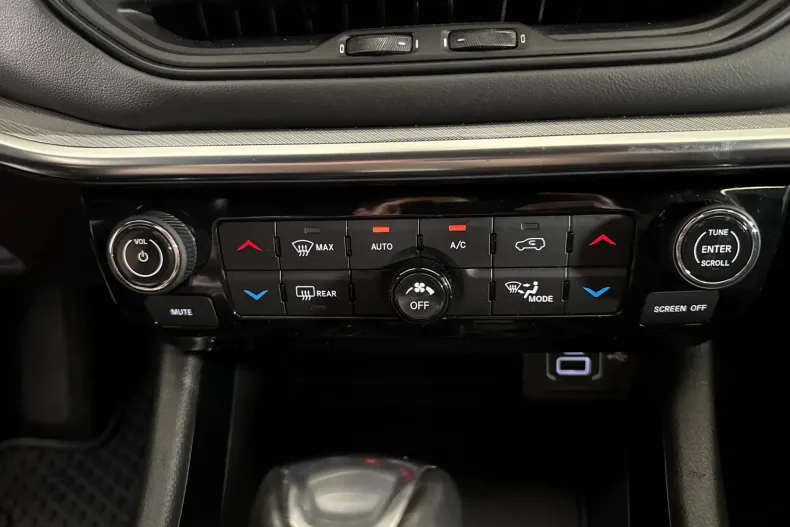 Jeep Compass din 2021 cu 89.589 km - oferta JEE241456 - foto 18